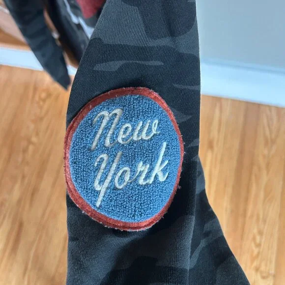 Todd Snyder x Champion I Love NY Sweatshirt Grey Camo - Size L - Picture 3 of 6